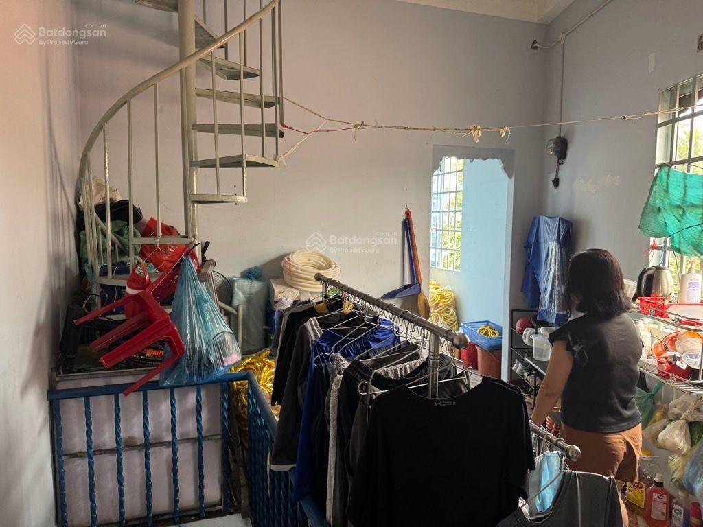 Mặt tiền lô góc  nguyễn sơn  phú thạnh tân phú mt kinh doanh tốt