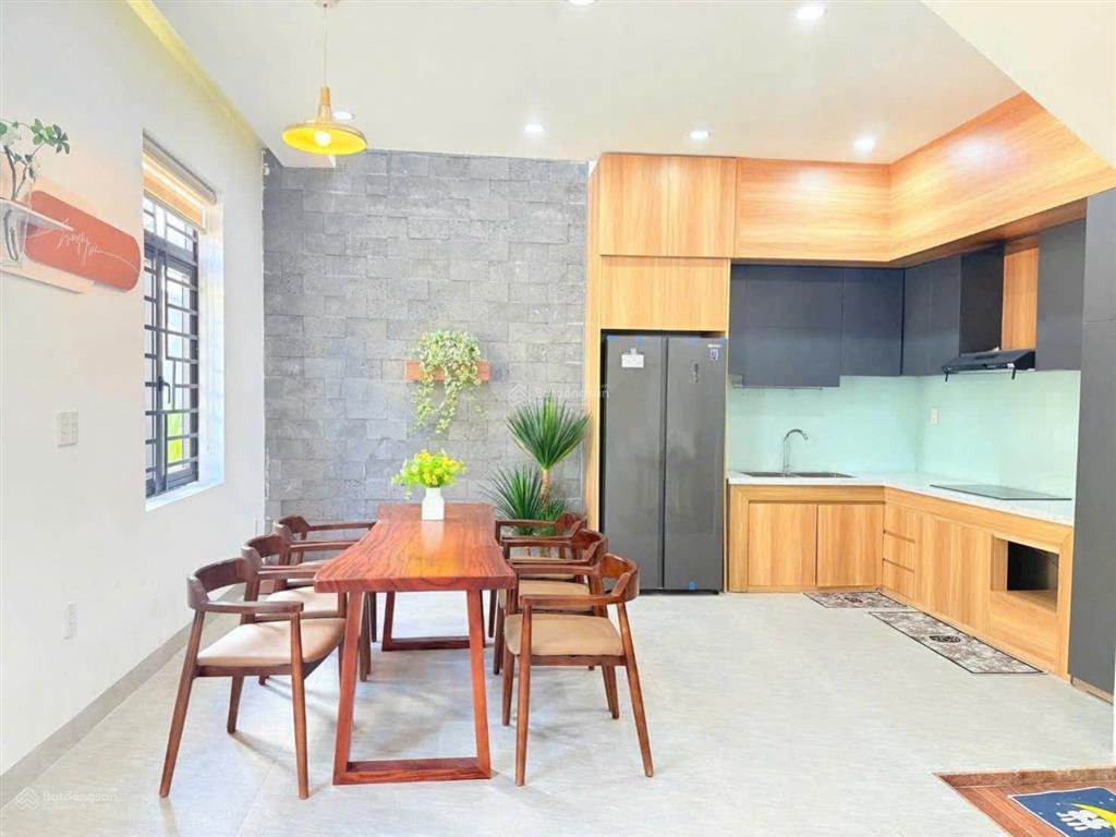 Chủ nhà gấp bán giảm từ 4,9 tỷ còn 4,3 tỷ  siêu phẩm nhà kiệt ô tô 5m tô hiệu hòa minh