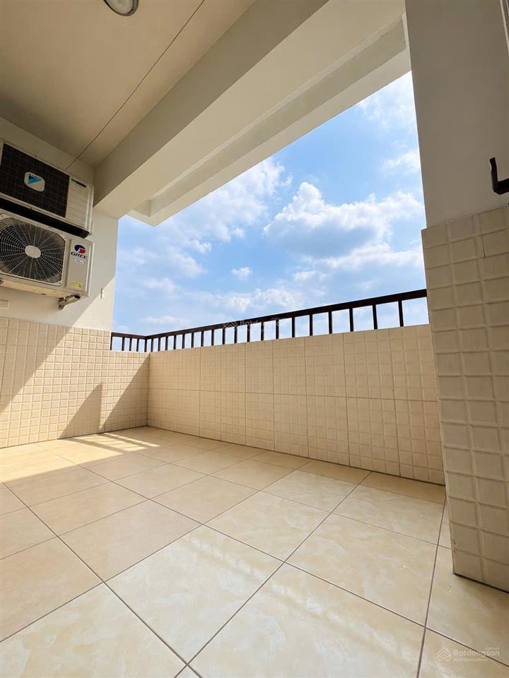 Bán căn hộ chung cư tại khu đô thị việt hưng, 3,6 tỷ, 74m2, đẹp, nhiều tiện ích