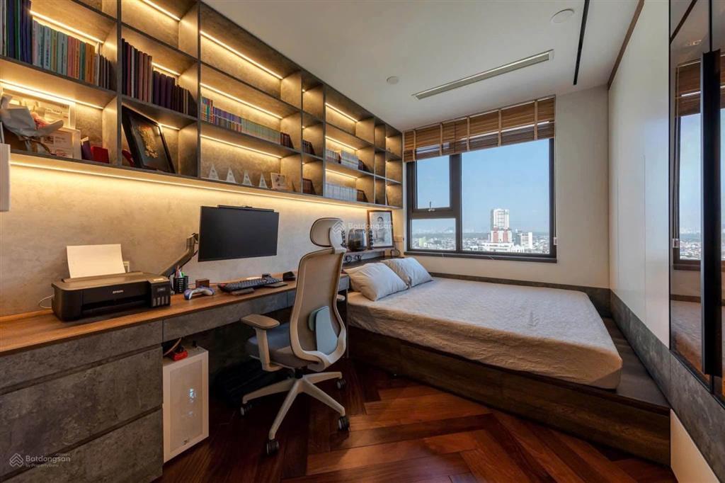 Bán gấp căn hộ 148m2, 15,8 tỷ tại hc golden city, p. bồ đề, q. long biên, hà nội