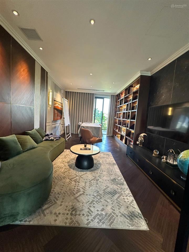 Cần bán gấp bt đơn lập, view sông, phân khu bằng lăng, vinhomes riverside, dt 495m2, giá 370 tỷ