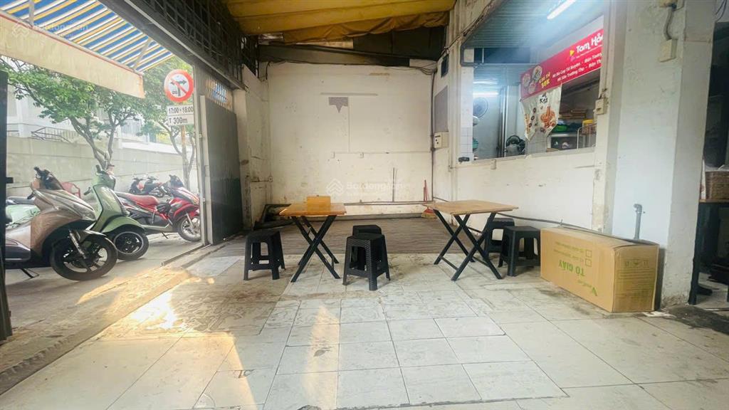 Cho thuê mặt bằng kinh doanh 16m2 mặt tiền hoàng diệu, phú nhuận đối diện centre point & đh kt