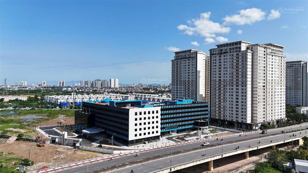 Chính chủ e bán căn cc xuân mai tòa f
dt 62m2  1pk  2pn  2vs, 1 khu bếp riêng, khu phơi đồ