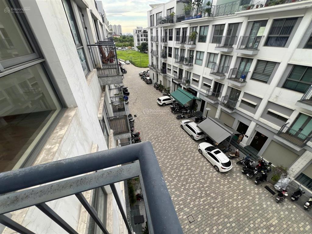 Chỉ 4 triệu/tháng thuê văn phòng 16m² gần thanh xuân. gửi oto xe máy miễn phí