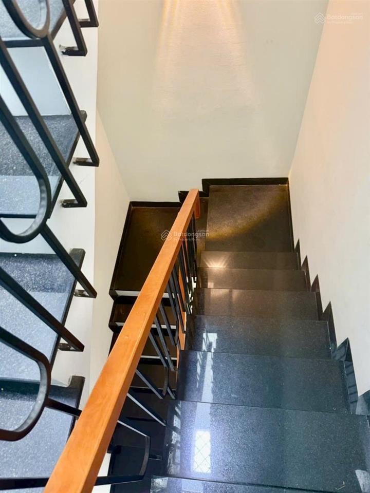 Chốt gấp nhà hẻm xe hơi quang trung 54m2 vuông vức  chỉ 5.5 tỷ