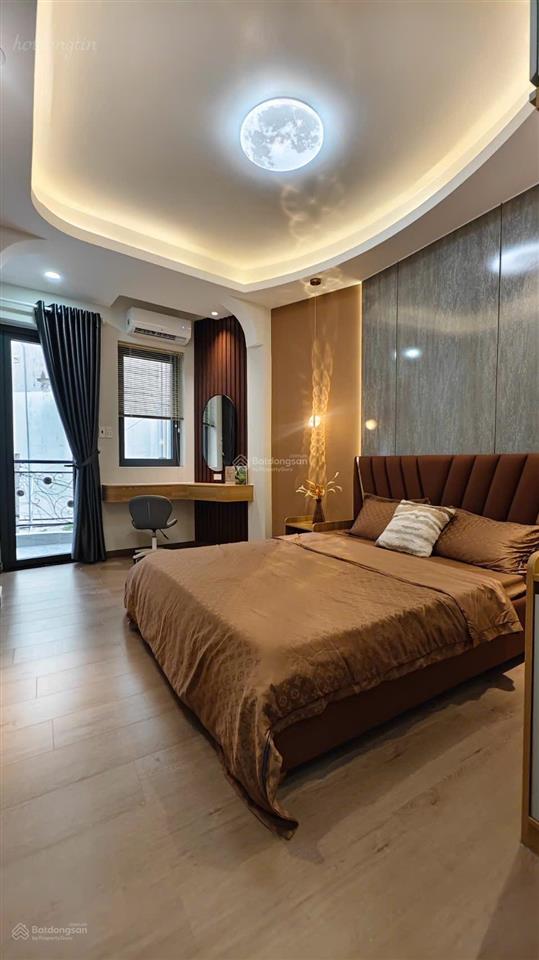 Phú nhuận, nhà 4 tầng, 4 pn, hxh thông phan đình phùng, giá chỉ hơn 8 tỷ