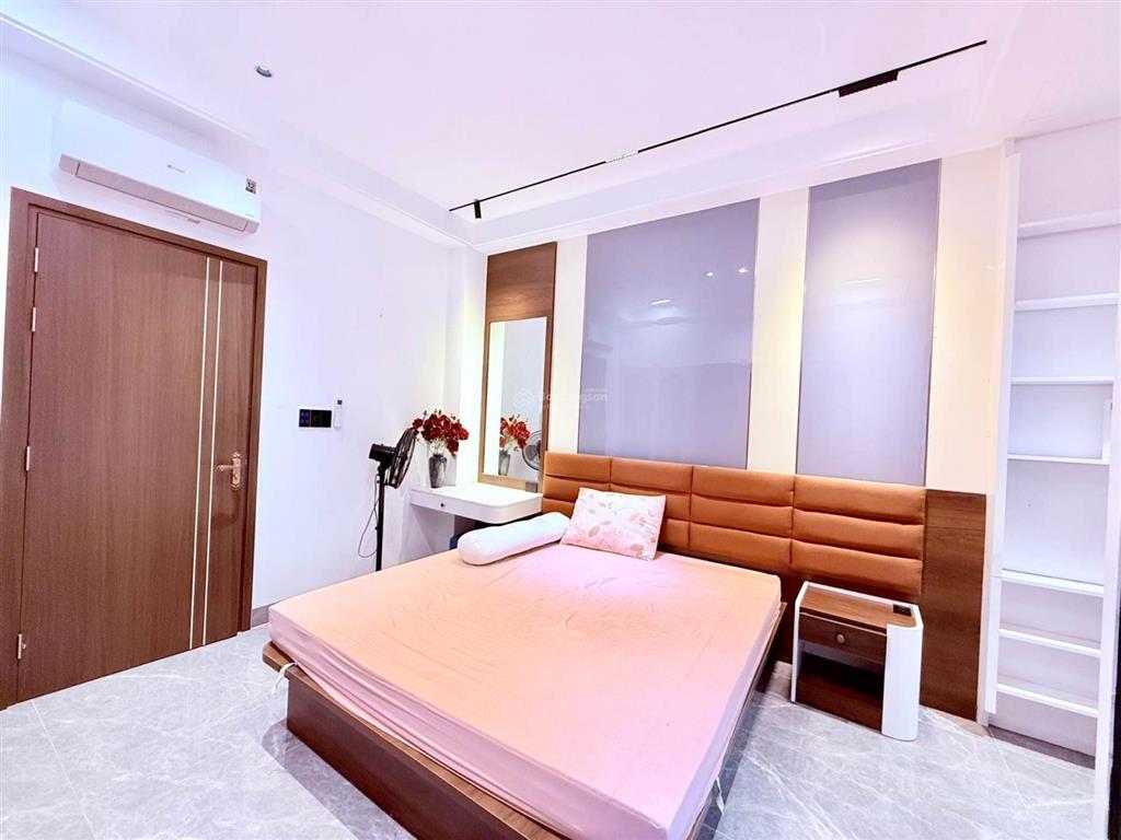 Bán nhà 62m2, 5 tầng thang máy, nội thất cao cấp, hẻm 8m, quang trung gò vấp, giá 13.5 tỷ