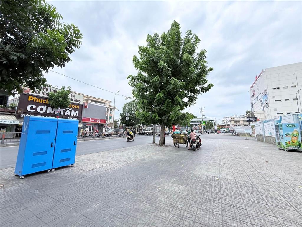 Bán nhà 62m2, 5 tầng thang máy, nội thất cao cấp, hẻm 8m, quang trung gò vấp, giá 13.5 tỷ