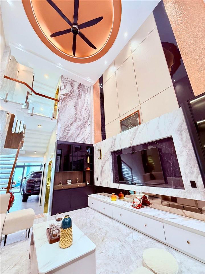 Bán nhà 62m2, 5 tầng thang máy, nội thất cao cấp, hẻm 8m, quang trung gò vấp, giá 13.5 tỷ