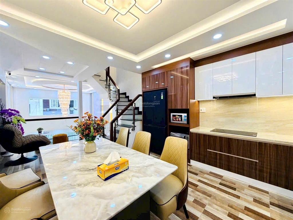 Bán nhà riêng 4pn, 5wc, 54m2, 9,6 tỷ, tại quang trung, phường 8, quận gò vấp, tp. hcm, giá ưu đãi