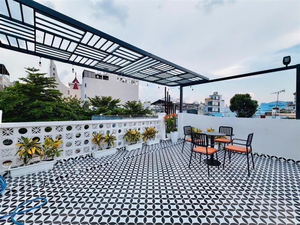 5,56 tỷ, 45m2, 3 tầng xây mới, sát mặt tiền lê đức thọ, gò vấp