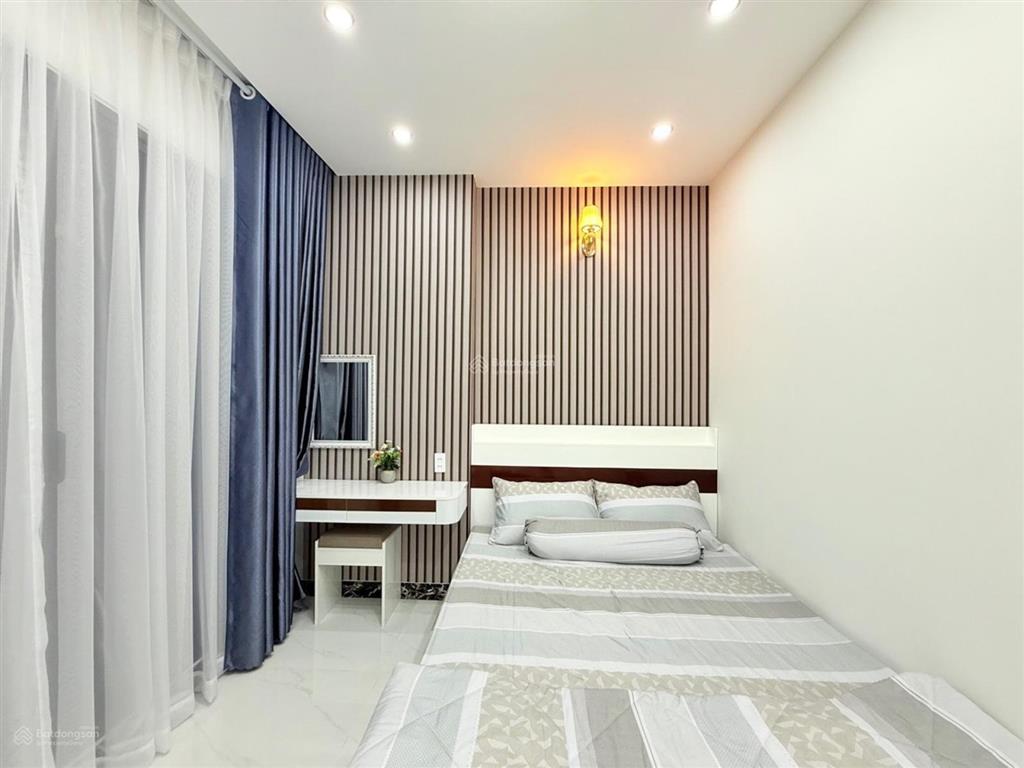 Bán nhà hẻm xe tải phan văn trị, cn 40m2, 3 tầng, giá 6,99 tỷ