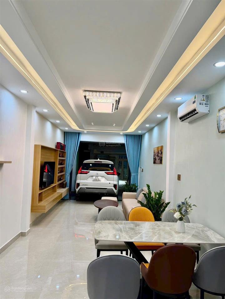 Phú nhuận. hxh 76m2 x 2 tầng, 4pn, giá 10.9tỷ