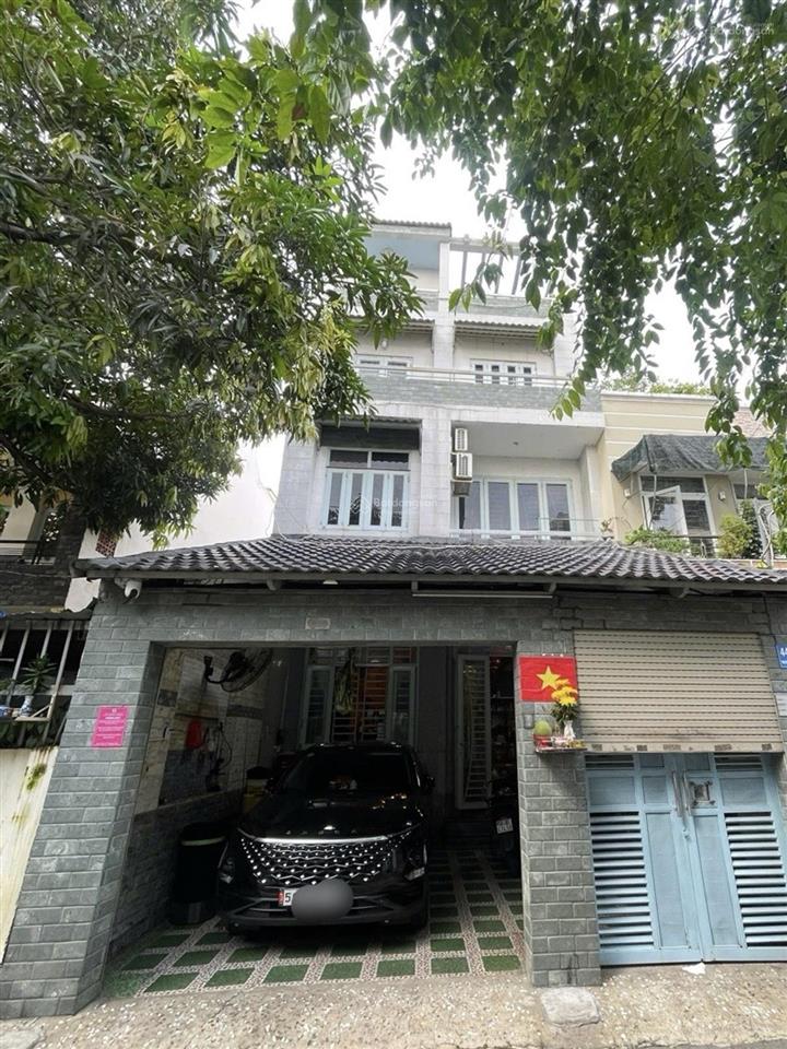 Phan huy ích, ngay emart 90m2, 3 tầng, 6pn, giá 11 tỷ