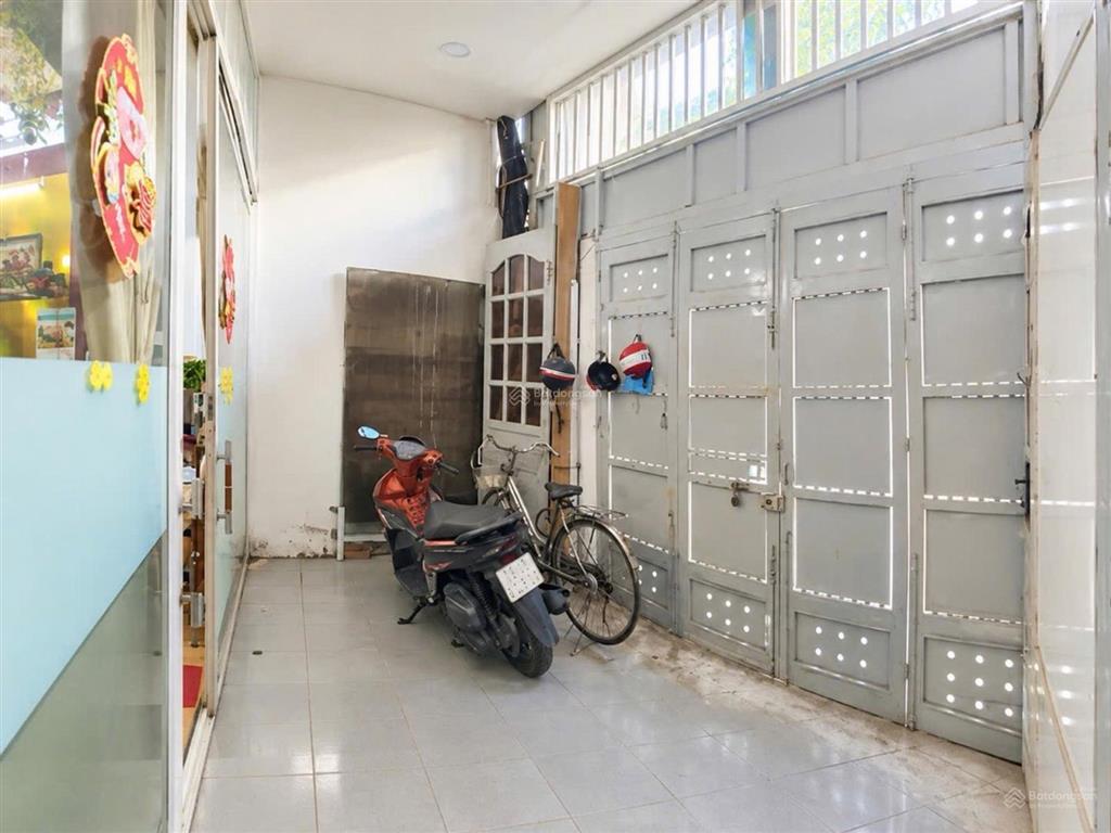 6 tỷ, bán nhà 5x17m, 3 tầng hẻm xe tải đường phạm văn chiêu, gò vấp
