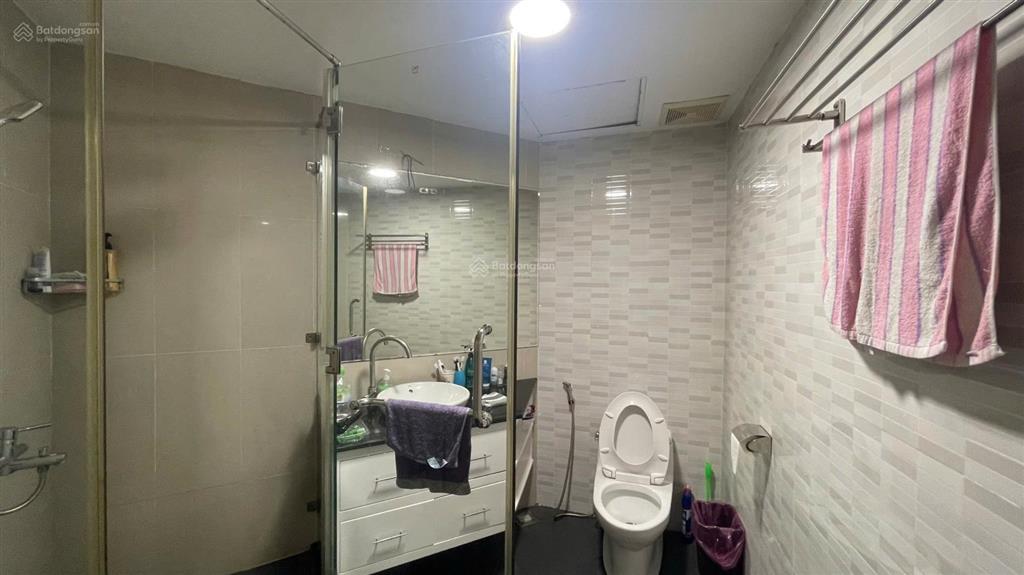 Bán cc tại chung cư 5 tầng, sổ hồng giá 3,68 tỷ, 78m2, 2pn, 2wc, hướng đông bắc