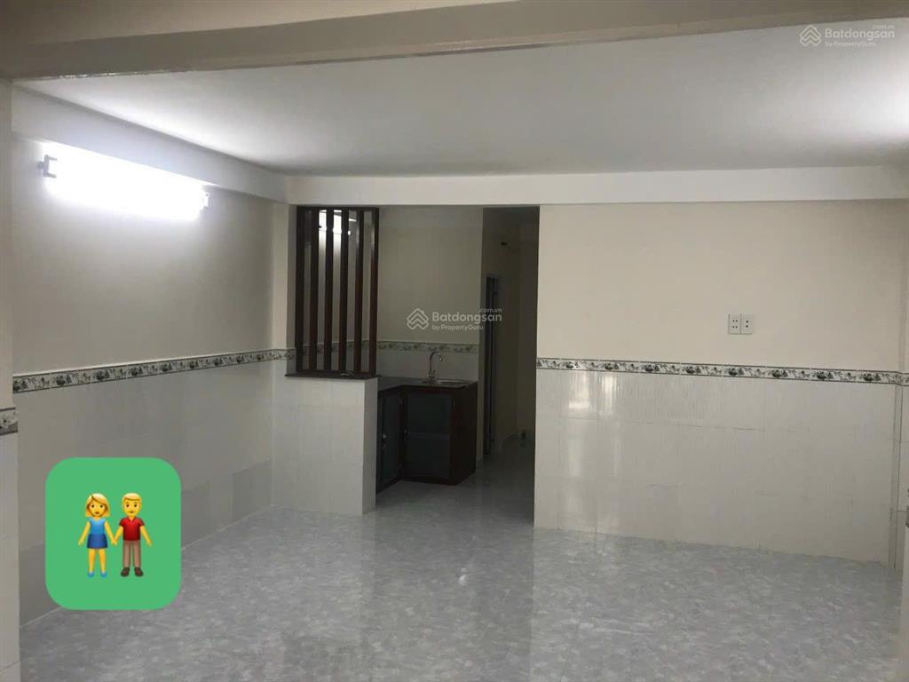 Mua đất tặng nhà đường chợ lớn quận 6  40m2 ngang gần 4.8m nở hậu có sân đậu ô tô chỉ 6.2 tỷ