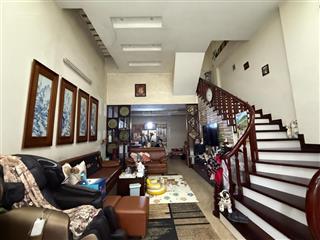 Hàng hiếm ba đình58m nhỉnh15ty cách hồ tây3pgần ô tô nhà dân xây cực đẹp ngõ rộng thoáng