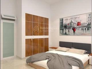 Cho thuê 1 phòng khép kín có vệ sinh giường tủ 25 m2 có sân 10m2 nhà thoáng mát trung tâm ba đình