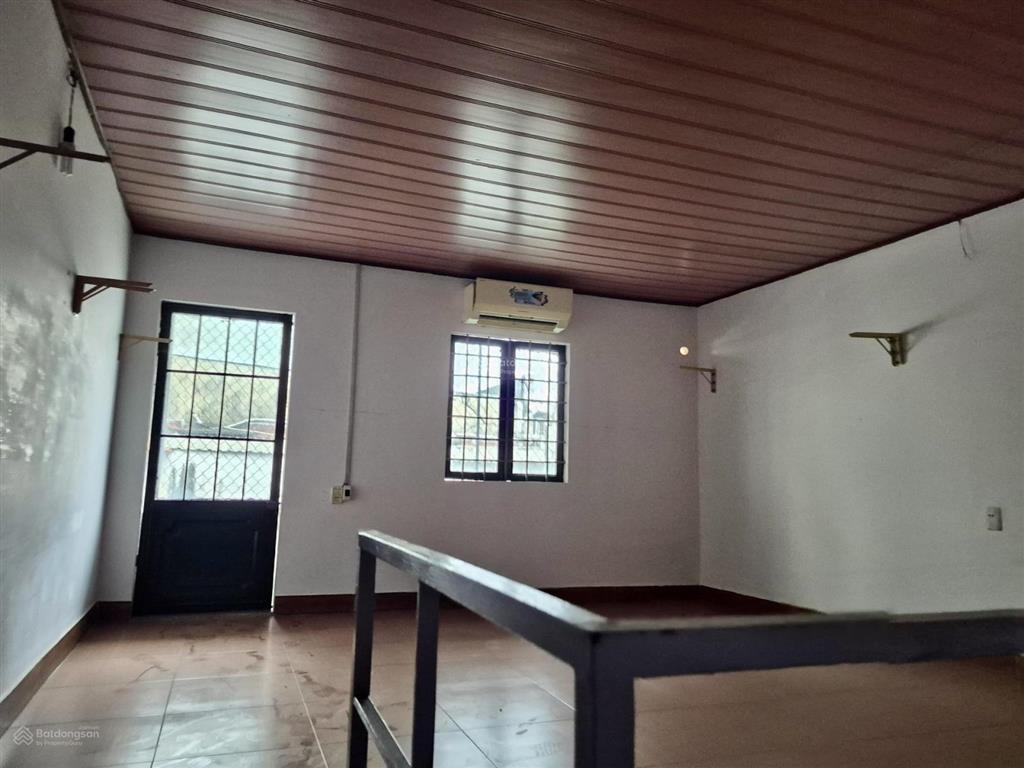Bán nhà tân kỳ tân quý, diện tích 131m2 xe hơi đậu trước nhà, ngang lớn 5.7m