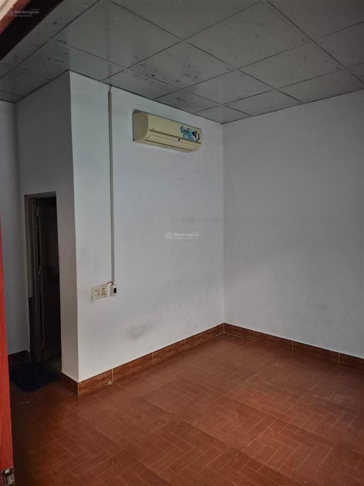 Bán nhà tân kỳ tân quý, diện tích 131m2 xe hơi đậu trước nhà, ngang lớn 5.7m