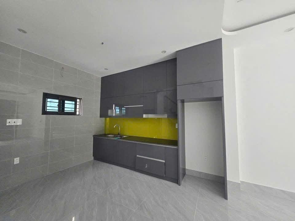 Bán nhà 3 tầng tại phố Hải Thành 2. - 45.2m2 - Giá 2 tỷ 6xx