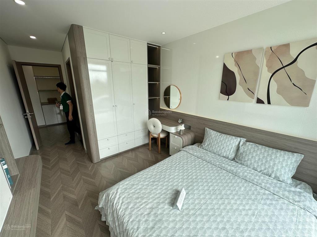 Chính chủ cần bán nhanh căn hộ 2 pn tầng trung, hướng nam siêu đẹp, giá tốt