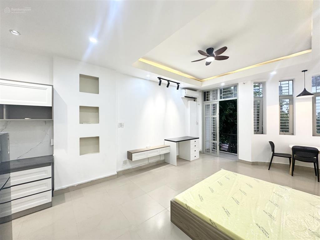 Căn hộ 45m2 ban công mới 100% có máy giặt riêng ngay huỳnh văn bánh gần trường sa, lê văn sỹ, q3