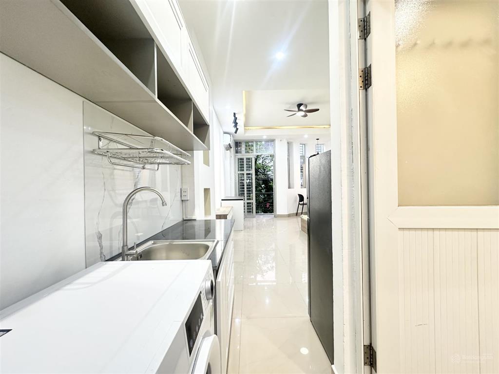 Căn hộ 45m2 ban công mới 100% có máy giặt riêng ngay huỳnh văn bánh gần trường sa, lê văn sỹ, q3