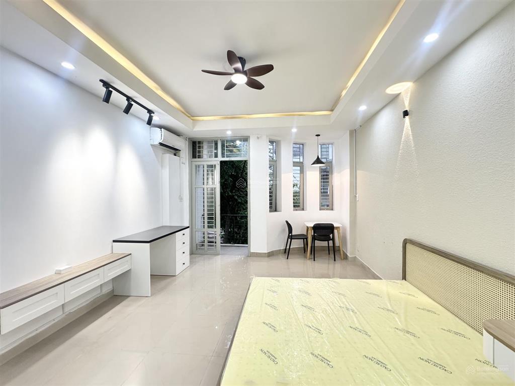 Căn hộ 45m2 ban công mới 100% có máy giặt riêng ngay huỳnh văn bánh gần trường sa, lê văn sỹ, q3