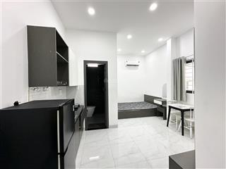 Phòng trọ 25m2 cửa sổ mới full nội thất ngã tư hàng xanh gần d5, ngoại thương, hutech, gtvt, q1, q2