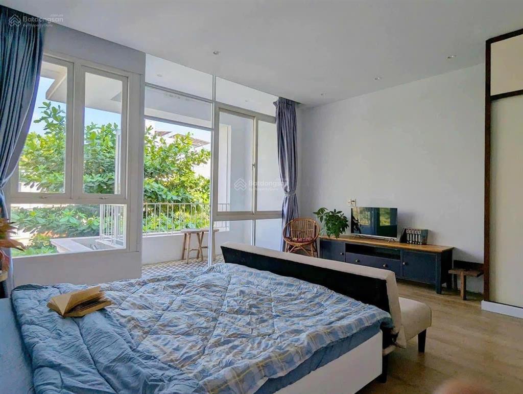 Căn hộ cho thuê 1 phòng ngủ ban công 40m2 bình thạnh gần ngã tư hàng xanh ở nguyễn văn thương