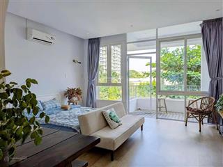 Căn hộ cho thuê 1 phòng ngủ ban công 40m2 bình thạnh gần ngã tư hàng xanh ở nguyễn văn thương