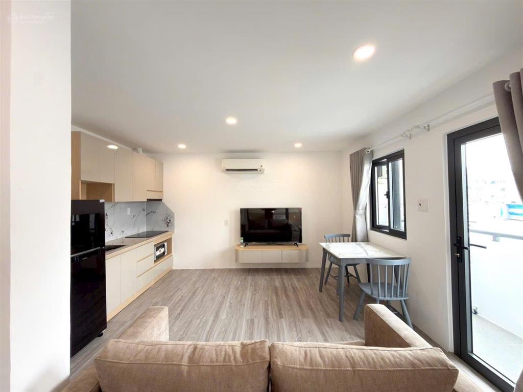 Thuê ngay căn hộ 1 phòng ngủ 40m2, ban công, full nội thất gần q1 đường nơ trang long