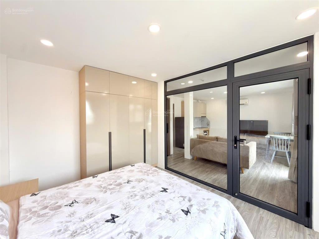 Thuê ngay căn hộ 1 phòng ngủ 40m2, ban công, full nội thất gần q1 đường nơ trang long