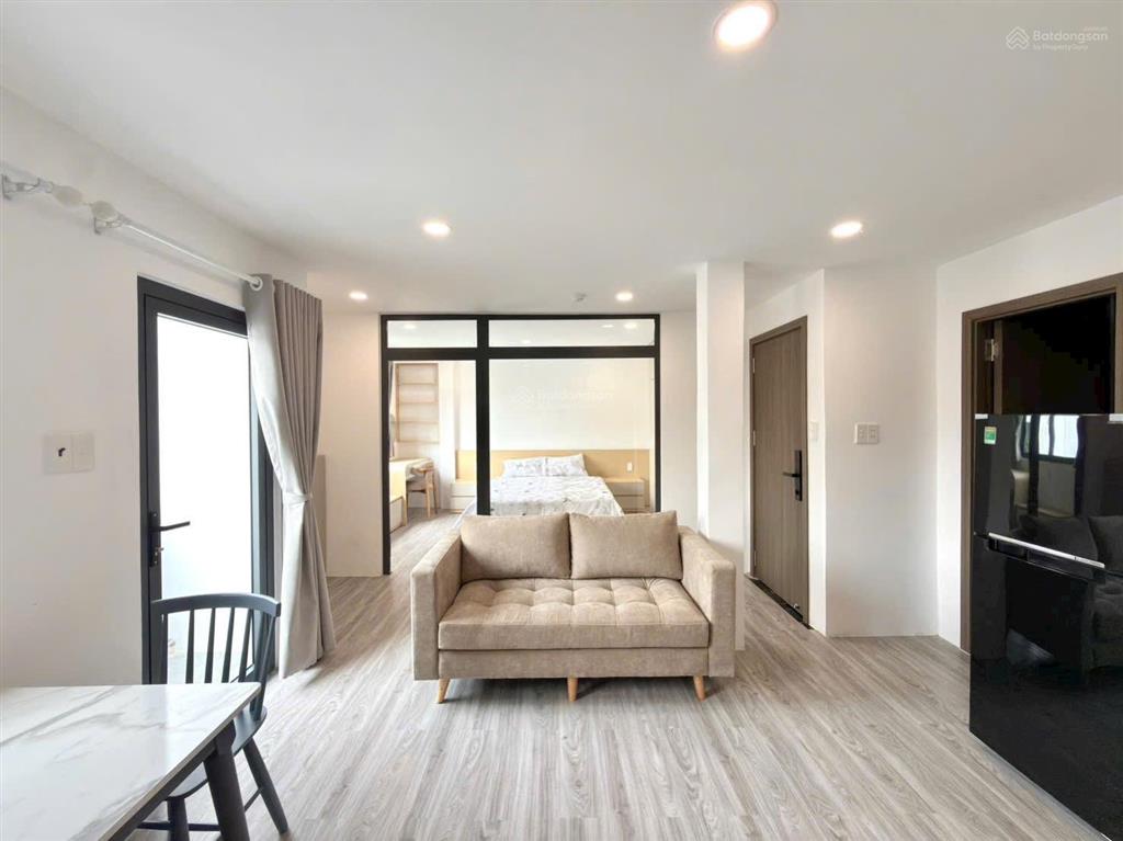 Thuê ngay căn hộ 1 phòng ngủ 40m2, ban công, full nội thất gần q1 đường nơ trang long
