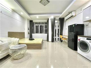 Căn hộ dịch vụ 40m2 ban công, máy giặt riêng, full nội thất gần q1, hàng xanh ngay chợ bà chiểu