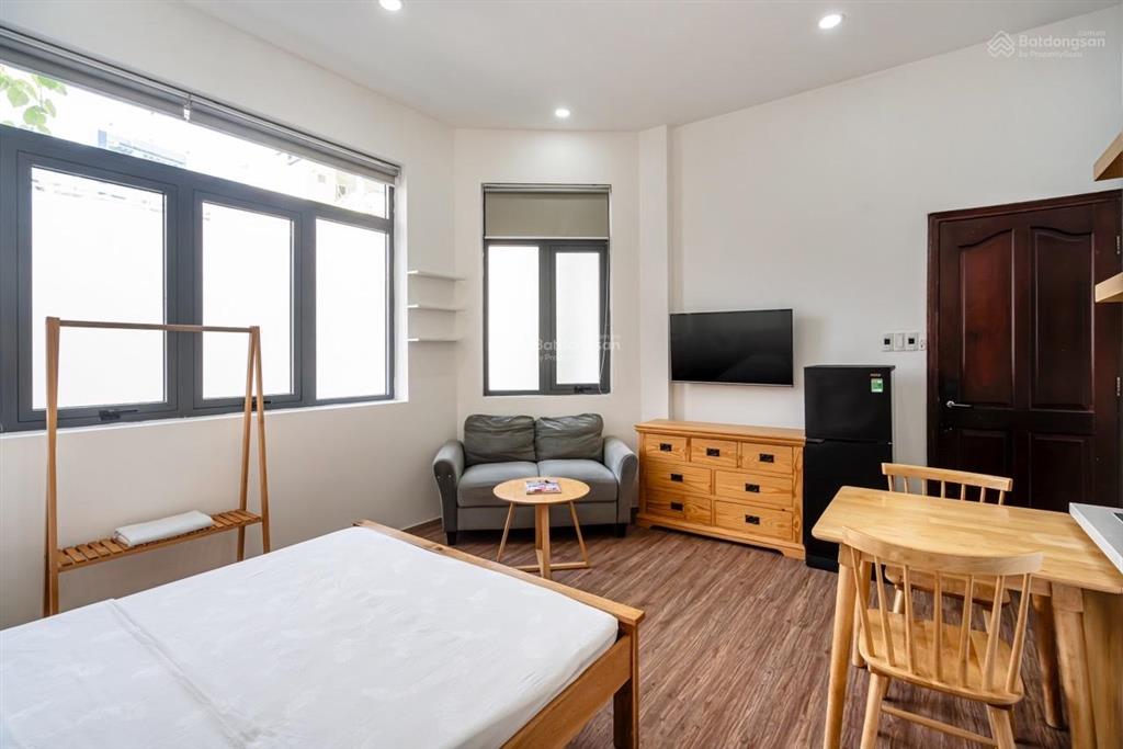 Cho thuê căn hộ 30m2 tone gỗ gần chợ bà chiểu, phú nhuận ngay bình thạnh đường nơ trang long
