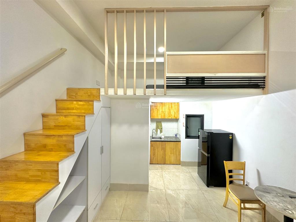 Phòng trọ 30m2 có gác, thang máy gần đh ngoại thương, hutech, gtvt, uef đường nguyễn gia trí