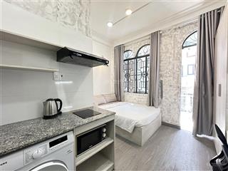 Cho thuê phòng trọ 30m2 ban công, máy giặt riêng full nội thất mới đường nguyễn gia trí gần q1, q2