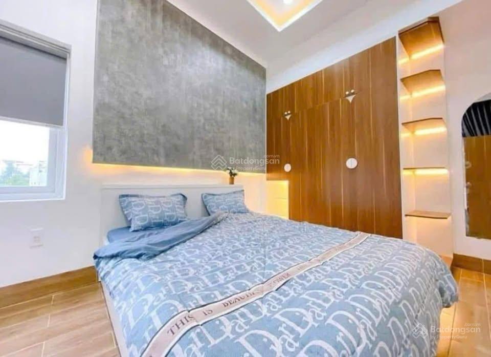 Cần bán gấp nhà 1 trệt 1 lầu  70m2  ngay chợ tạm tân hiệp sổ hồng hoàn công