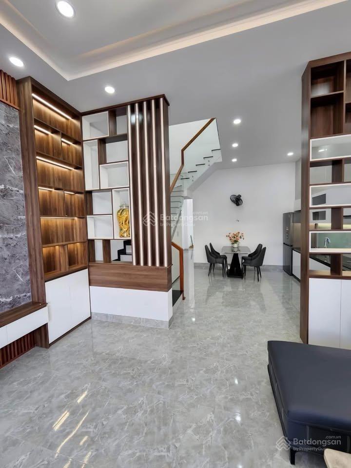 Chủ cần thanh lý lại nhà 1t1l ngay uyên hưng sổ hồng hoàn công