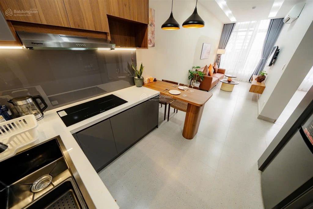 Căn hộ 1 phòng ngủ ban công lớn cực thoáng nội thất cao cấp ở nguyễn cửu vân giáp quận 1