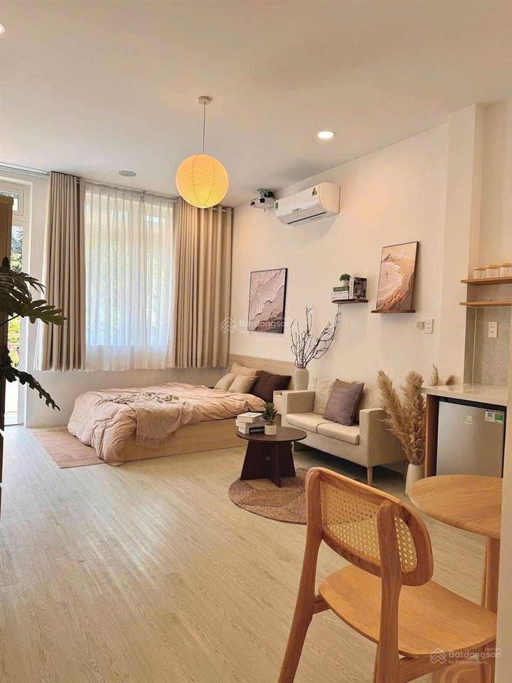 Khai trương căn hộ tách bếp balcon thoáng, nội thất hiện đại ngay khu phan xích longvũ huy tấn