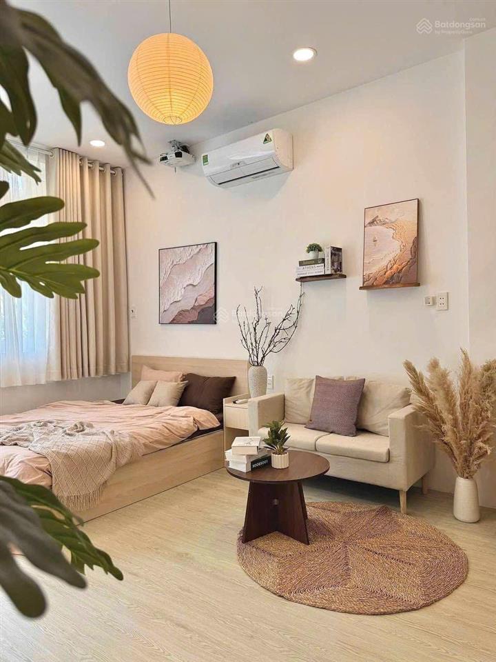 Khai trương căn hộ tách bếp balcon thoáng, nội thất hiện đại ngay khu phan xích longvũ huy tấn