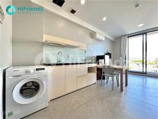 Căn hộ 1 phòng ngủ ban công lớn phòng khách rộng ở điện biên phú sát ngã tư hàng xanh