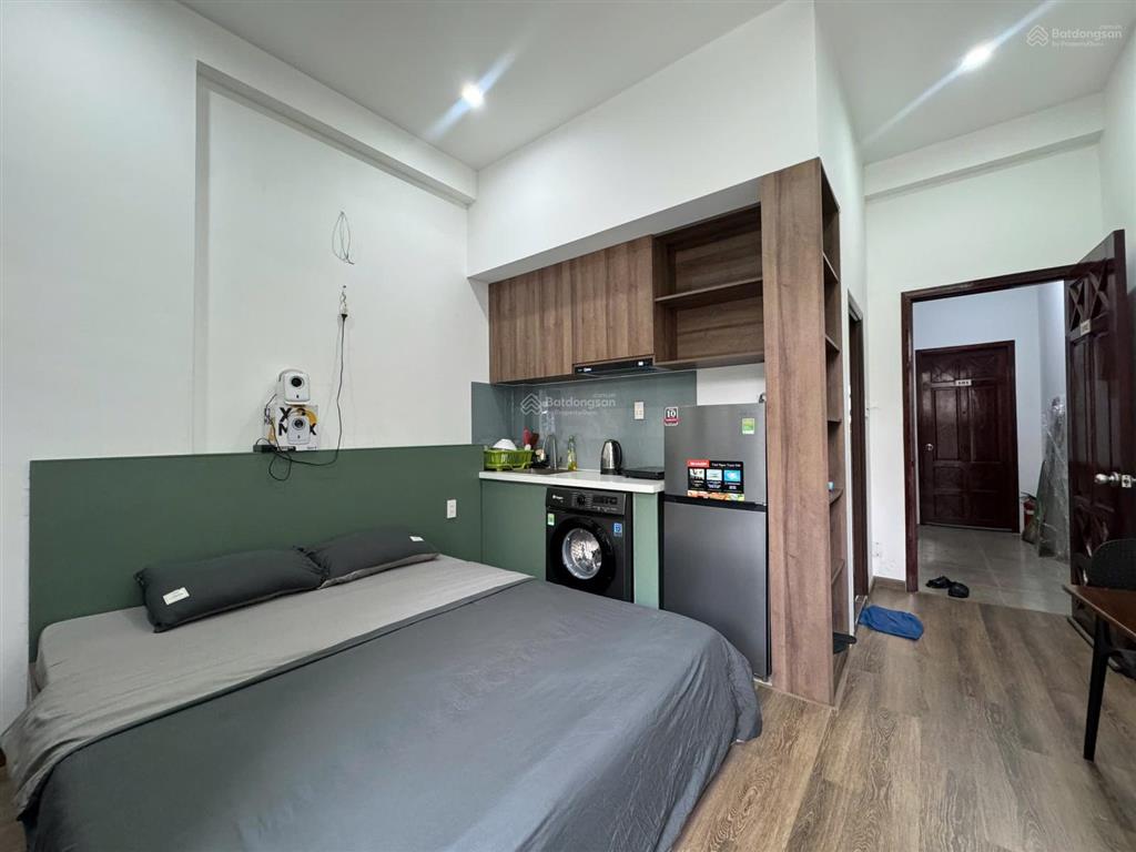Căn hộ ban công cửa sổ lớn xa bếp full nội thấy cao cấp nhà thang máy ở hoàng sa, tân định, quận 1