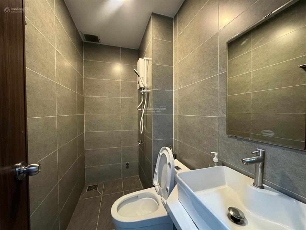 Căn hộ ban công cửa sổ lớn xa bếp full nội thấy cao cấp nhà thang máy ở hoàng sa, tân định, quận 1