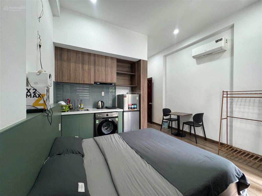 Căn hộ ban công cửa sổ lớn xa bếp full nội thấy cao cấp nhà thang máy ở hoàng sa, tân định, quận 1