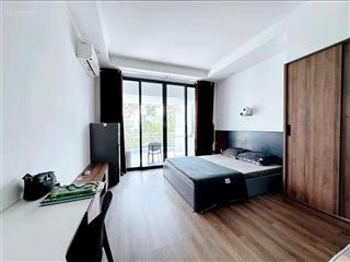 Căn hộ 1 phòng ngủ tách bếp ban công lớn full nội thất cao cấp view sông khu yên tĩnh ở hoàng sa q1